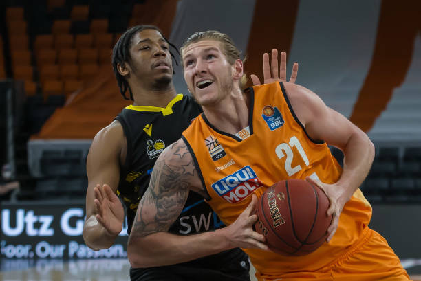 还通过积极 还通过积极