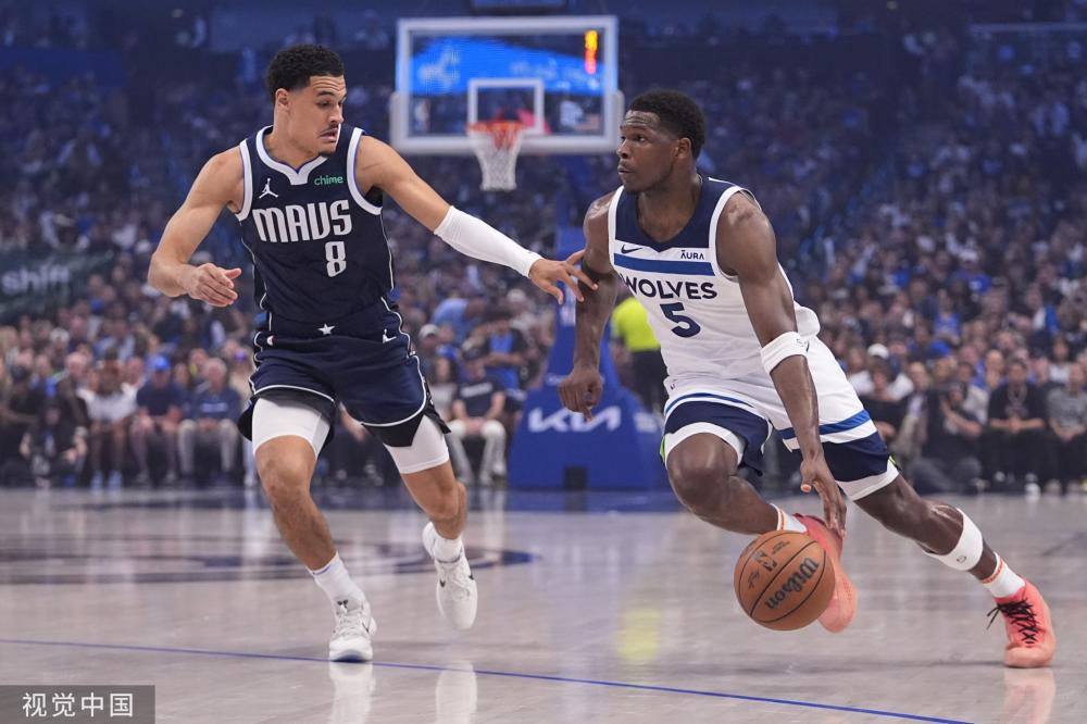 马刺队坐镇 马刺队坐镇